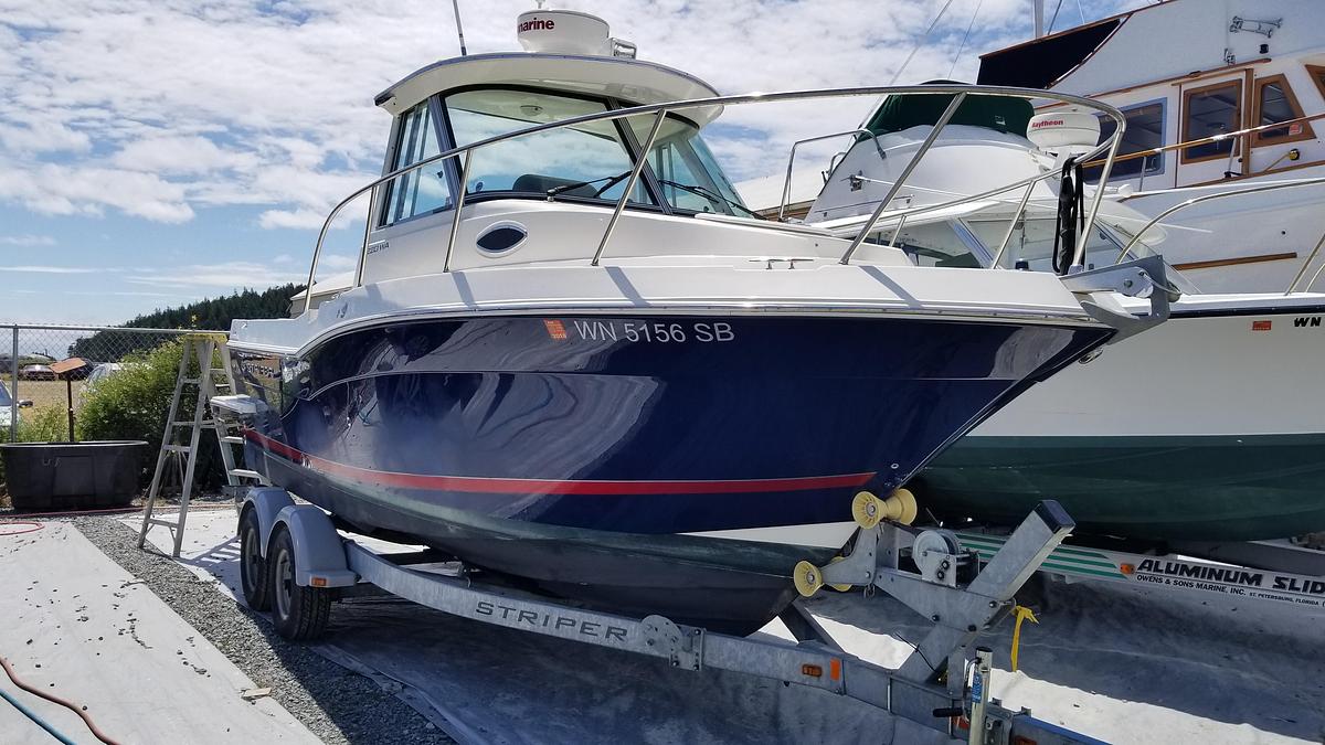 Used 2014 Seaswirl Striper 220 WA