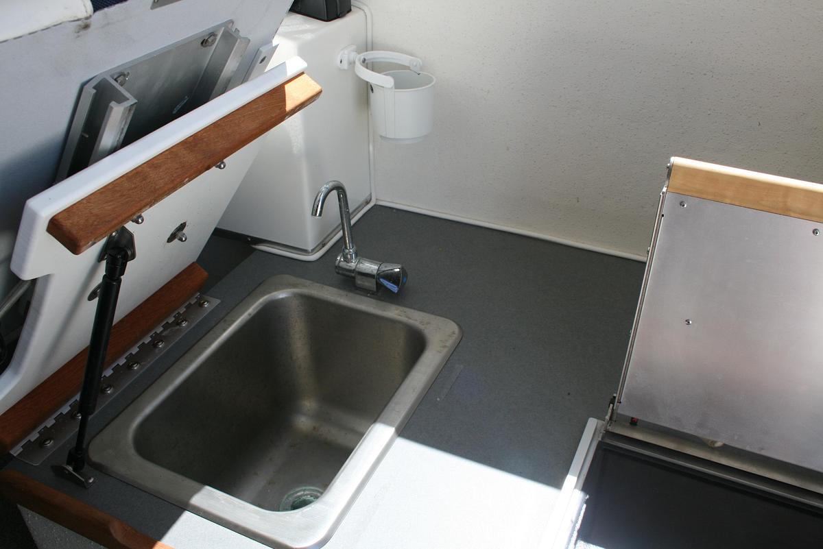 Used 2007 SeaSport 2200 Sportsman