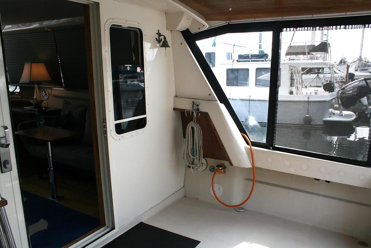 Used 1989 Silverton 34 C