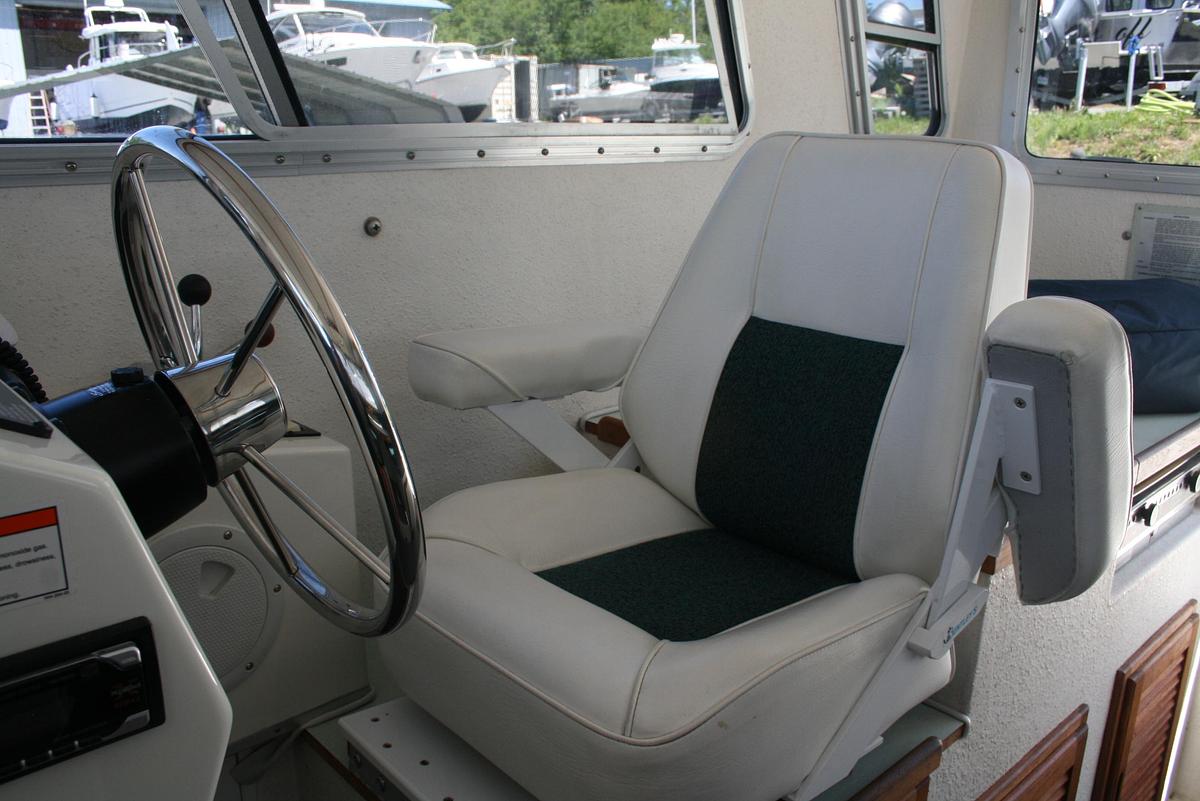 Used 2002 Sea Sport 24 Explorer