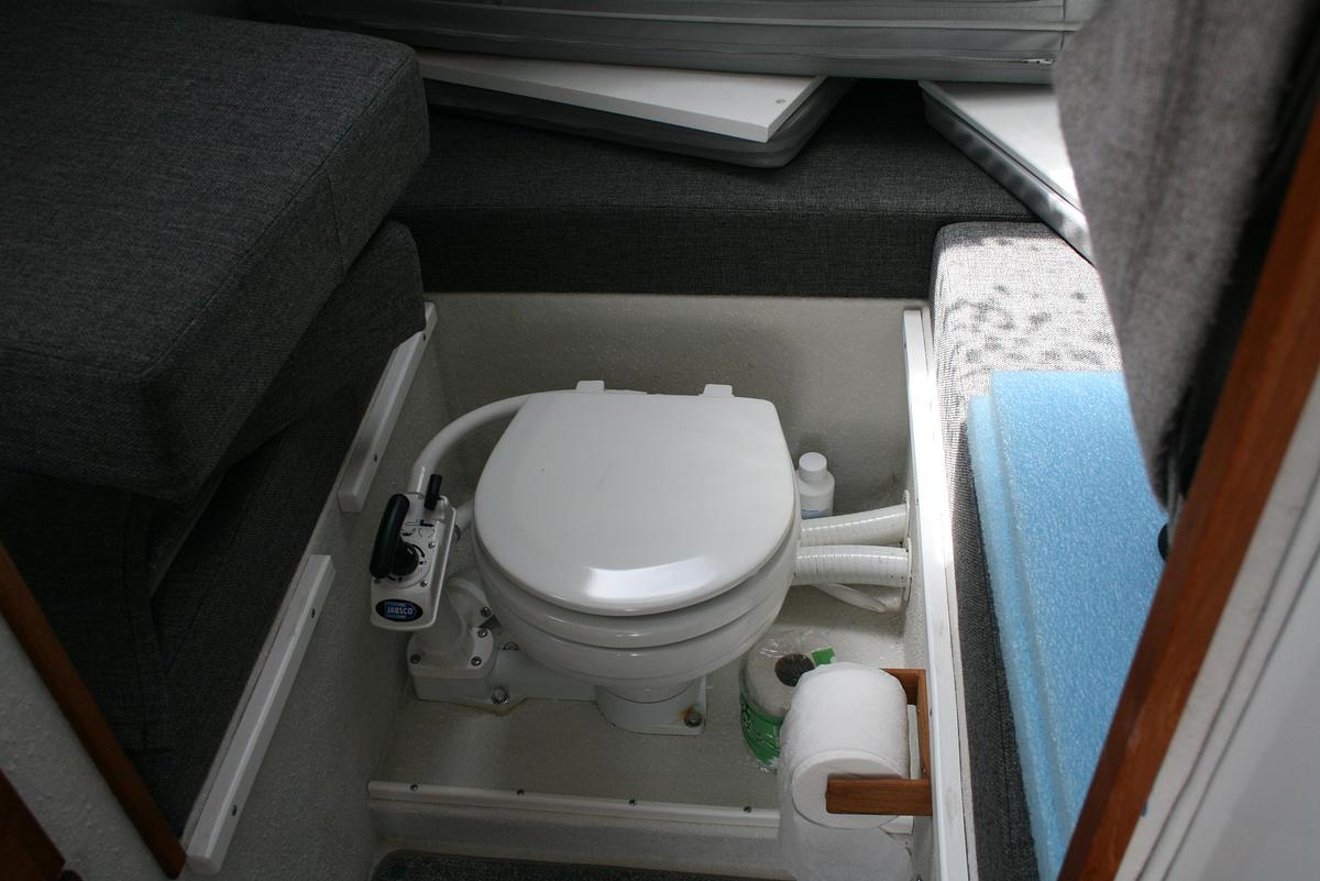 Used 1998 Sea Sport 2400XL