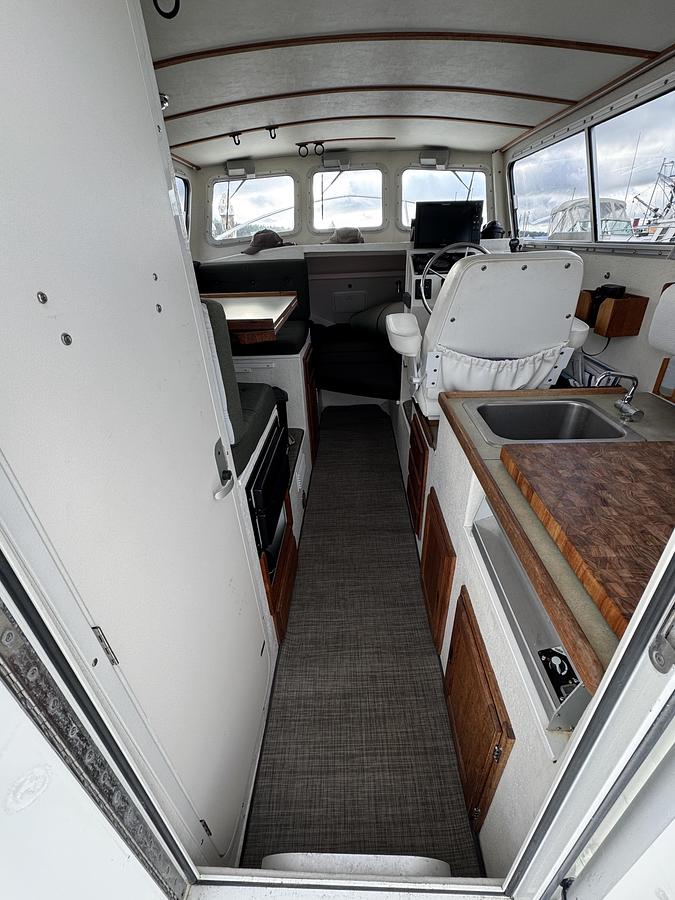 Used 2007 SeaSport 2400 Explorer