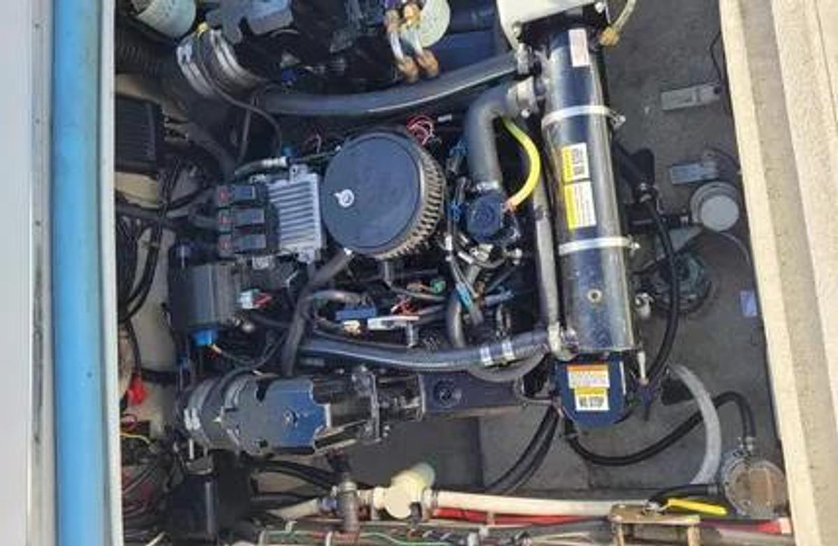 Used 1998 Sea Sport 2400XL