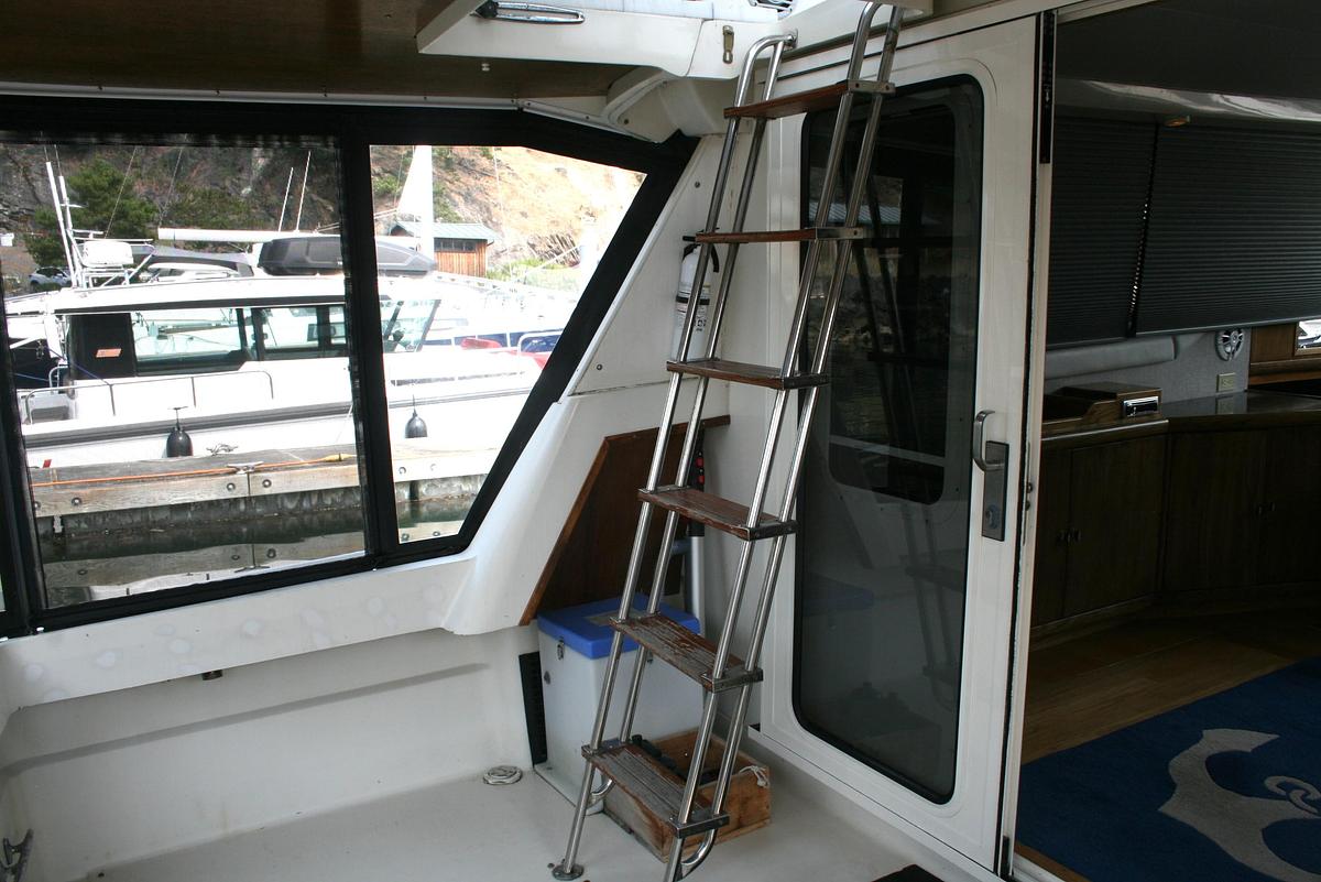 Used 1989 Silverton 34 C