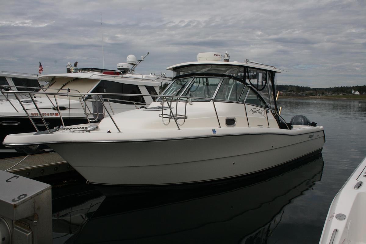 Used 2005 Pursuit 3370 Offshore