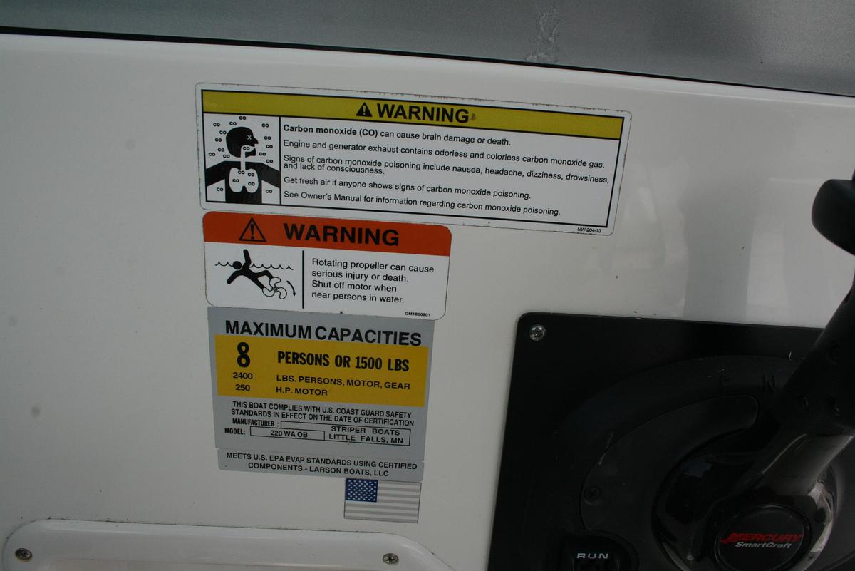 Used 2014 Seaswirl Striper 220 WA