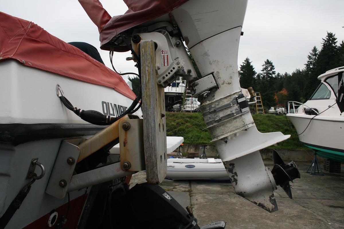 Used 1991 Olympic 23' Runabout