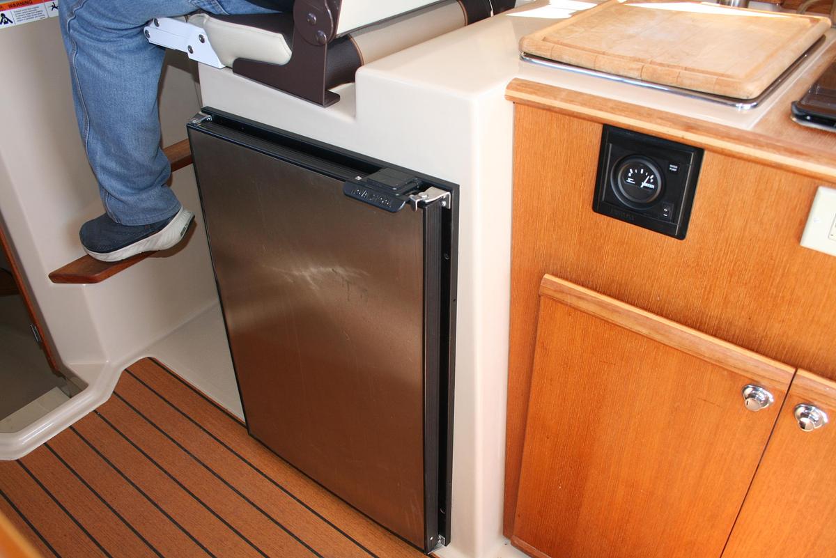 Used 2018 Ranger Tugs R-23