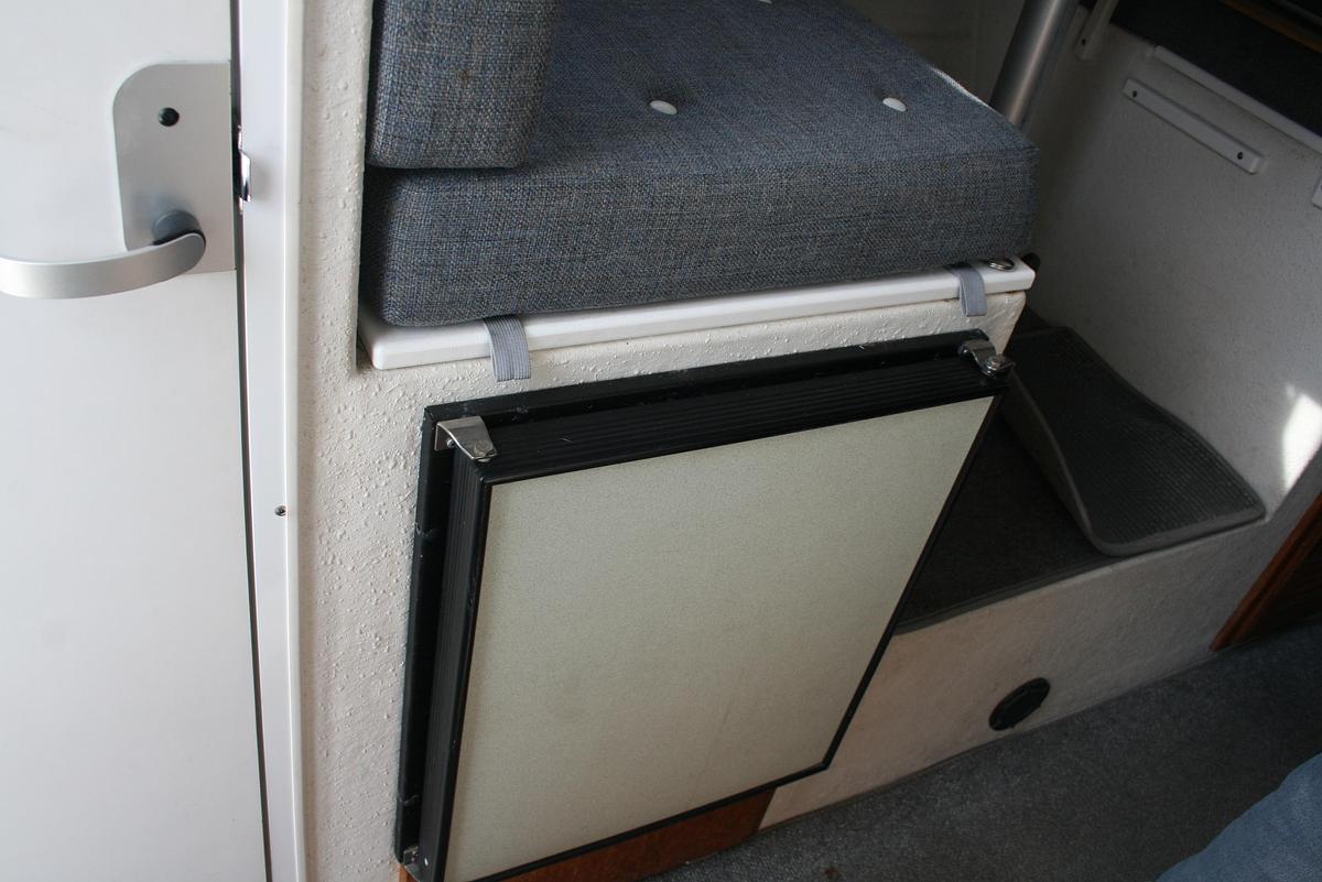 Used 2003 SeaSport 2400 Explorer