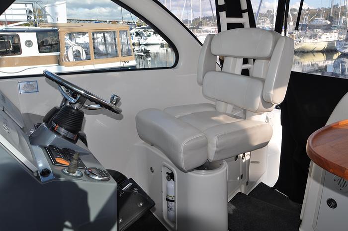 Used 2014 Pursuit OS 315 Offshore