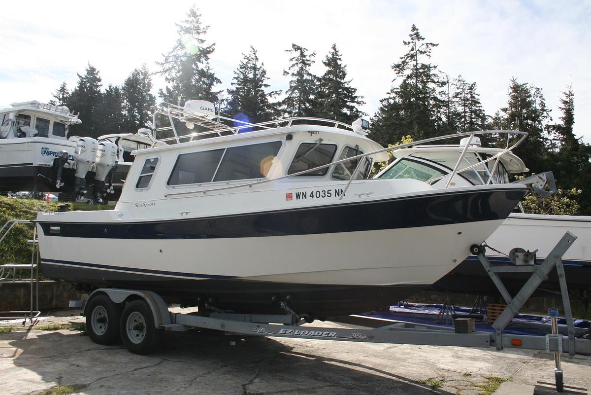 Used 2003 SeaSport 2400 Explorer