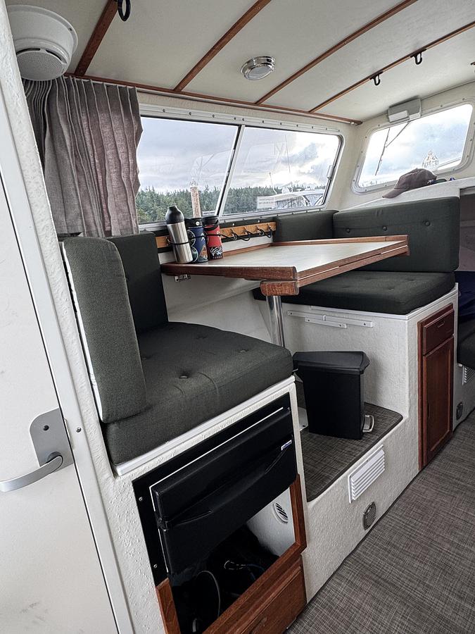 Used 2007 SeaSport 2400 Explorer