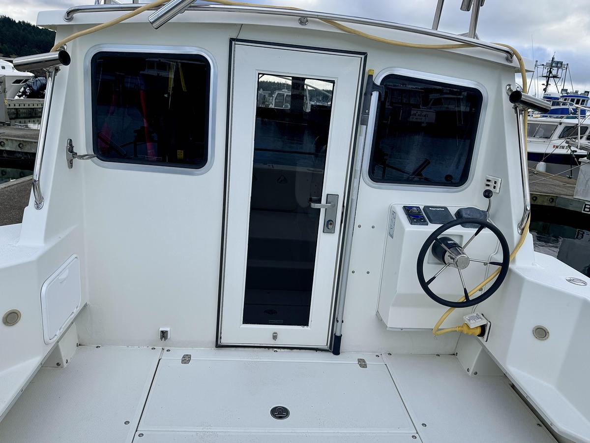 Used 2007 SeaSport 2400 Explorer