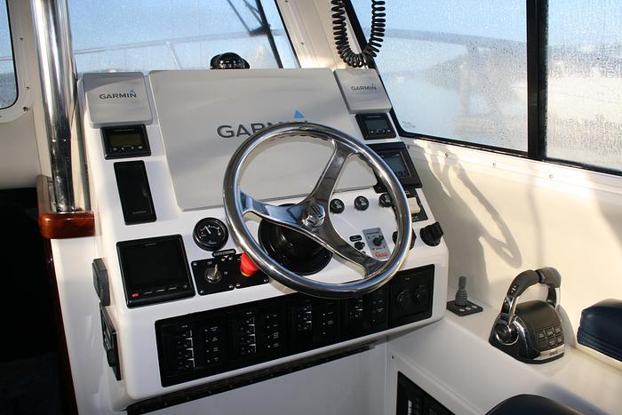 Used 2015 Ocean Sport Roamer 35'