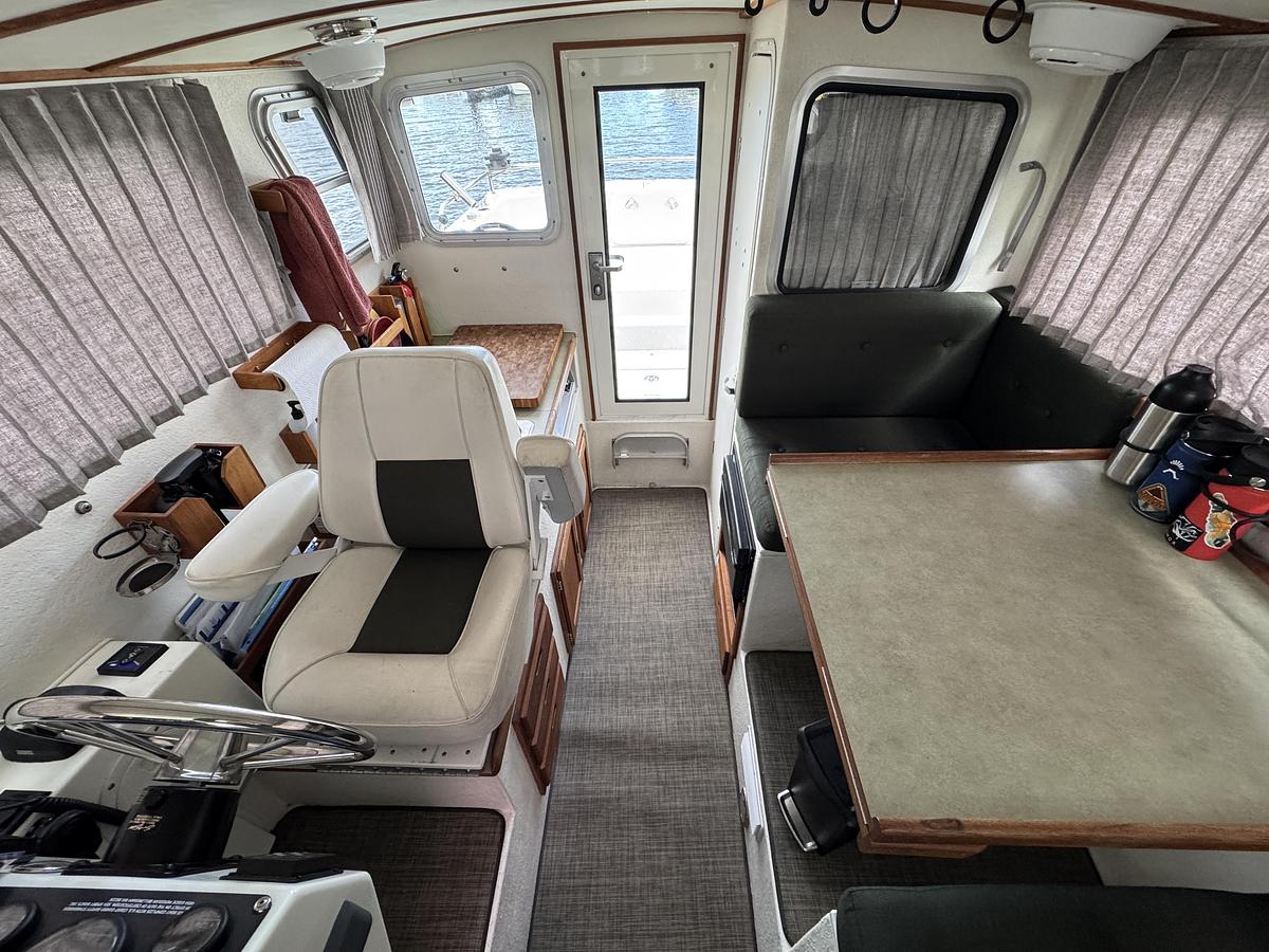 Used 2007 SeaSport 2400 Explorer