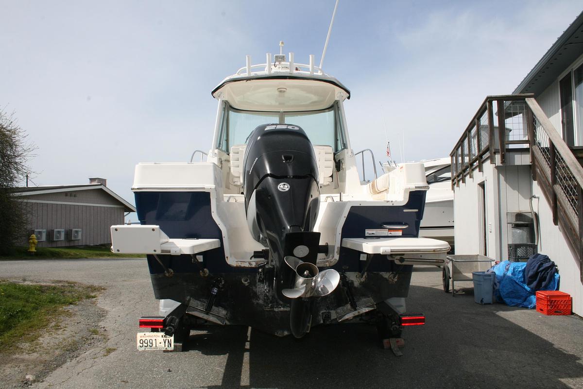 Used 2014 Seaswirl Striper 220 WA