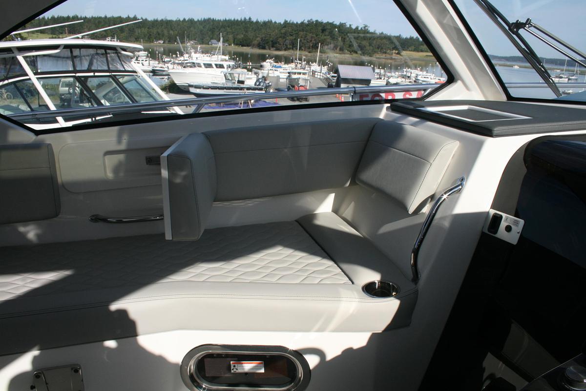 2026 Pursuit OS 325 Offshore