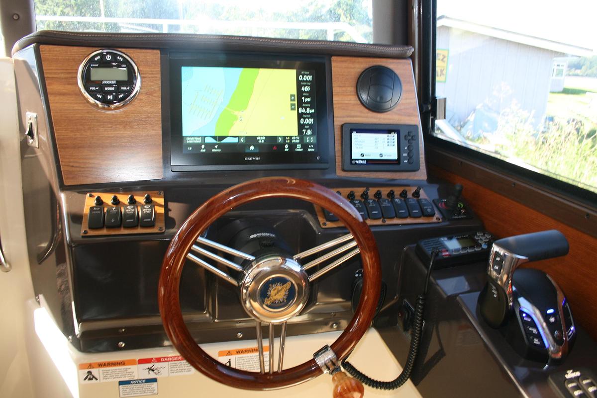 Used 2024 Ranger Tugs R-25