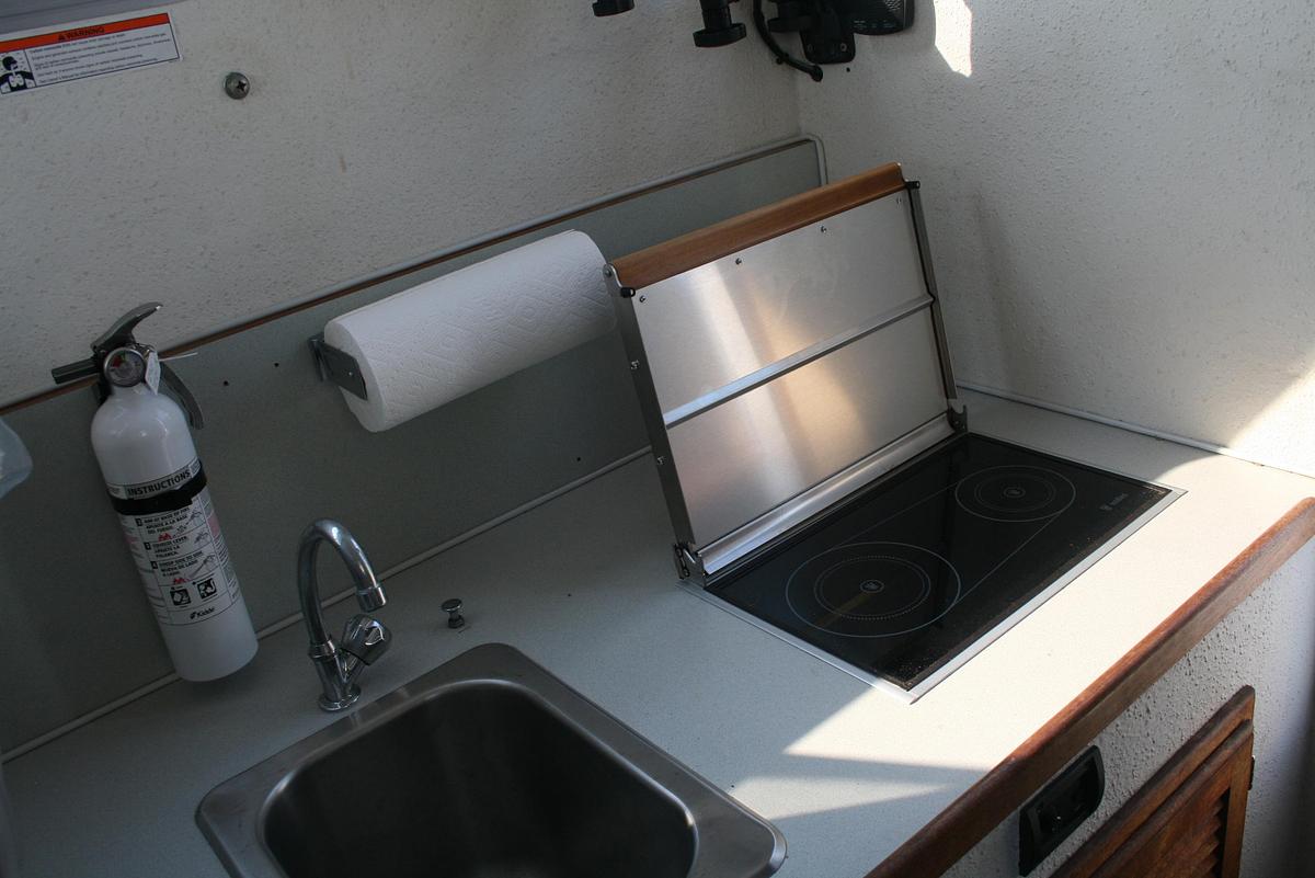 Used 2001 SeaSport 2400 Explorer