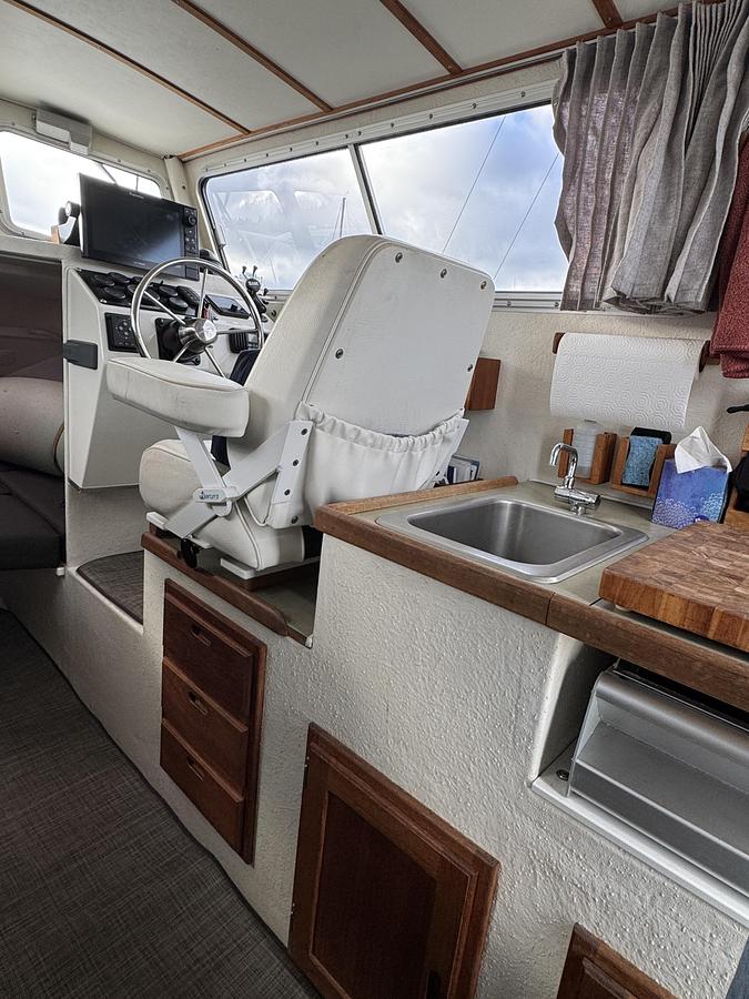 Used 2007 SeaSport 2400 Explorer