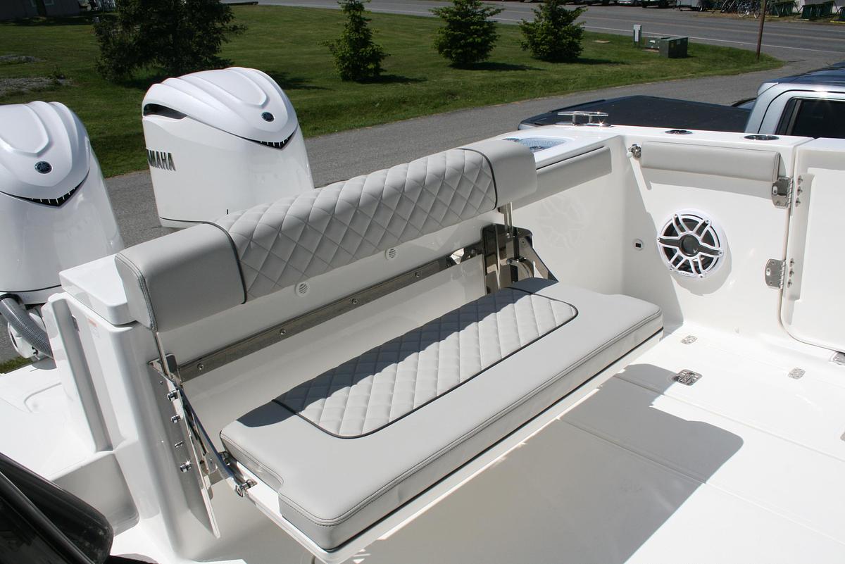 2025 Pursuit OS 325 Offshore