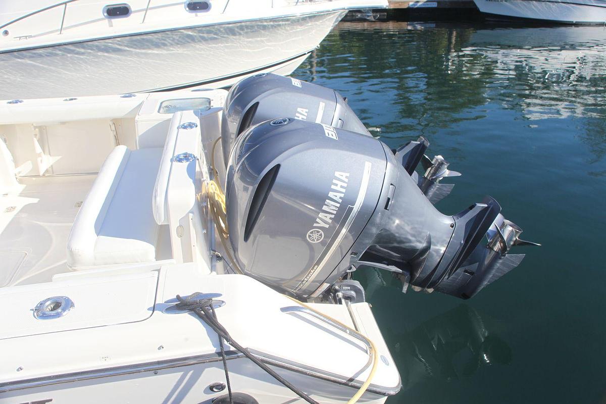 Used 2014 Pursuit OS 315 OFFSHORE
