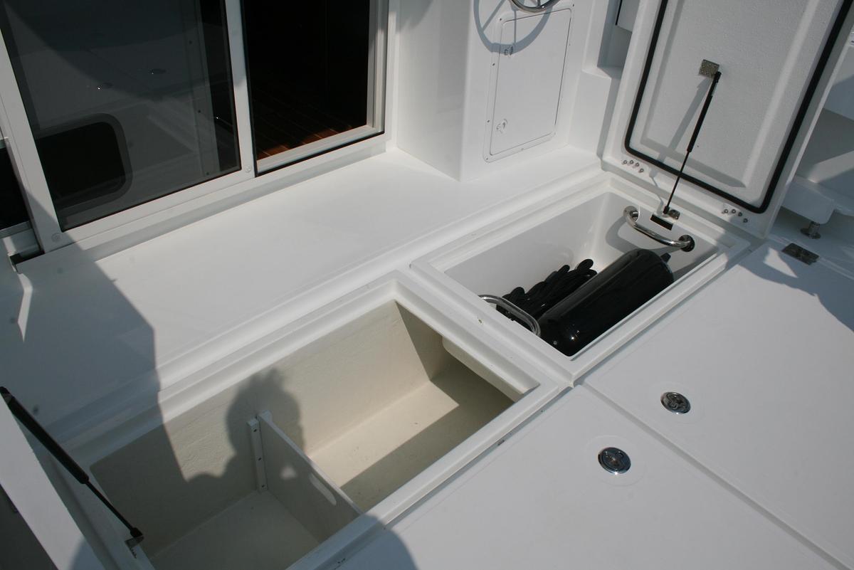 Used 2027 Ocean Sport Roamer 30 #141
