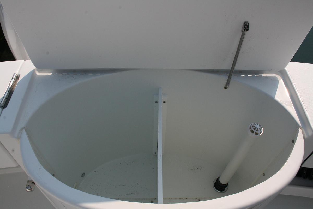 Used 2027 Ocean Sport Roamer 30 #141