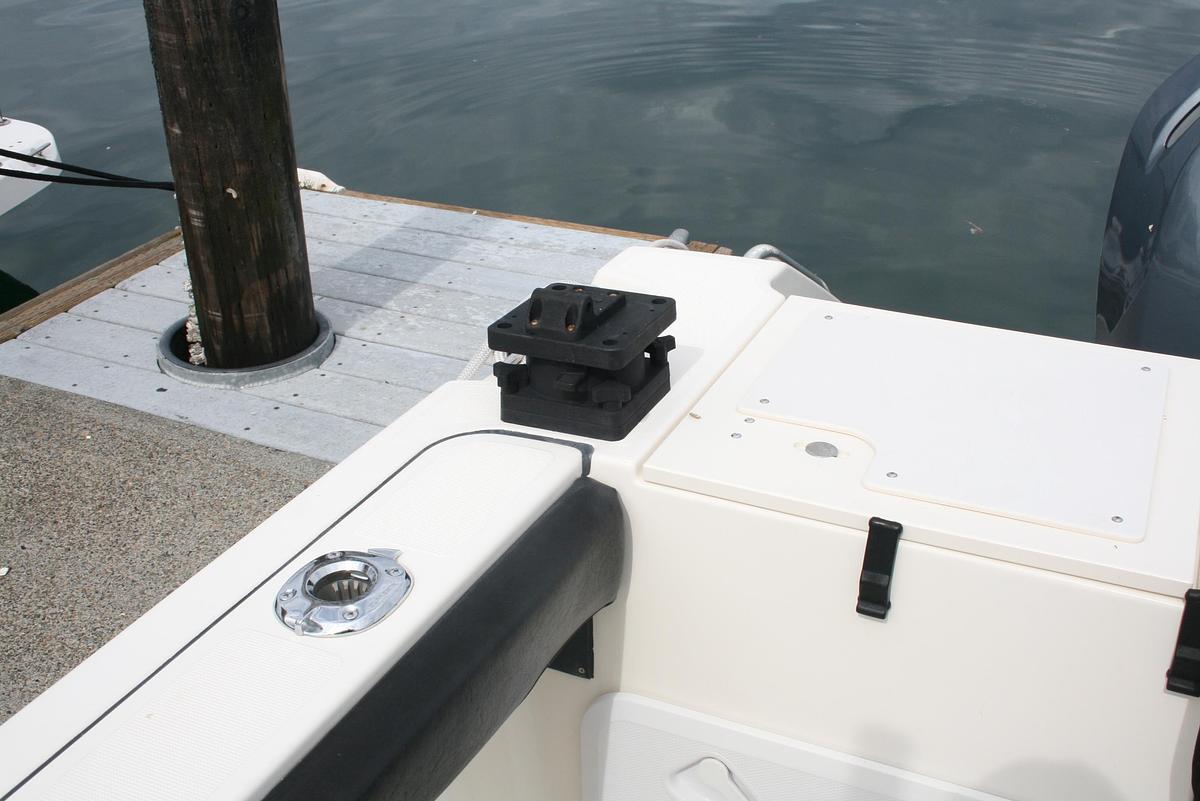 Used 2005 Pursuit 3370 Offshore