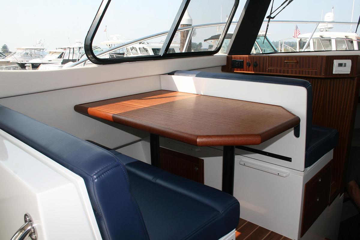 Used 2027 Ocean Sport Roamer 30 #141