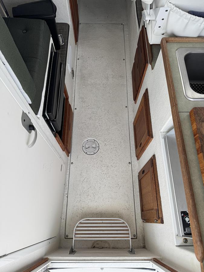 Used 2007 SeaSport 2400 Explorer