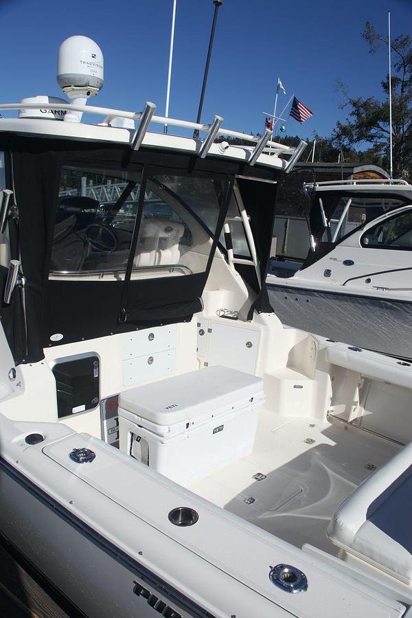 Used 2014 Pursuit OS 315 OFFSHORE