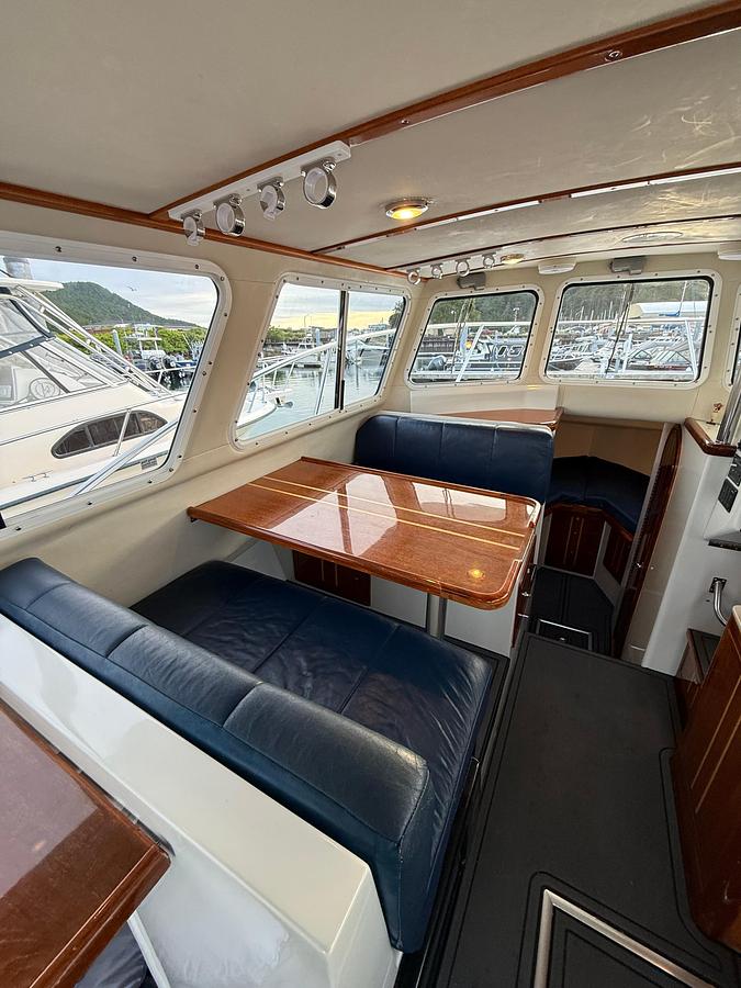 Used 2005 Ocean Sport Roamer 30 #12