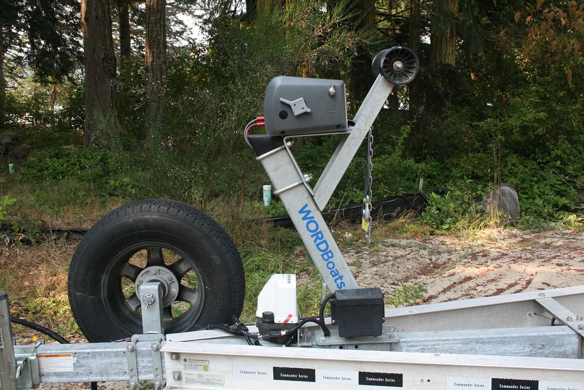 Used 2001 SeaSport 2400 Explorer
