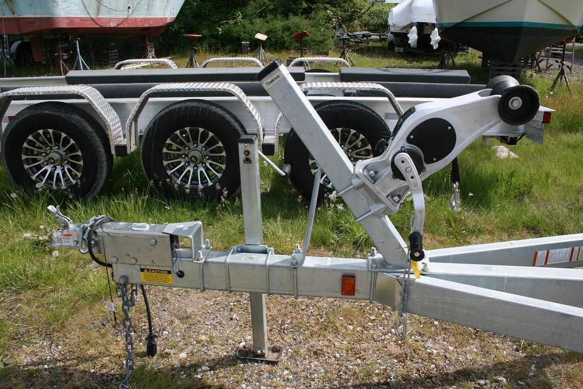 Used 2023  Hewescraft 210 Searunner ET HT