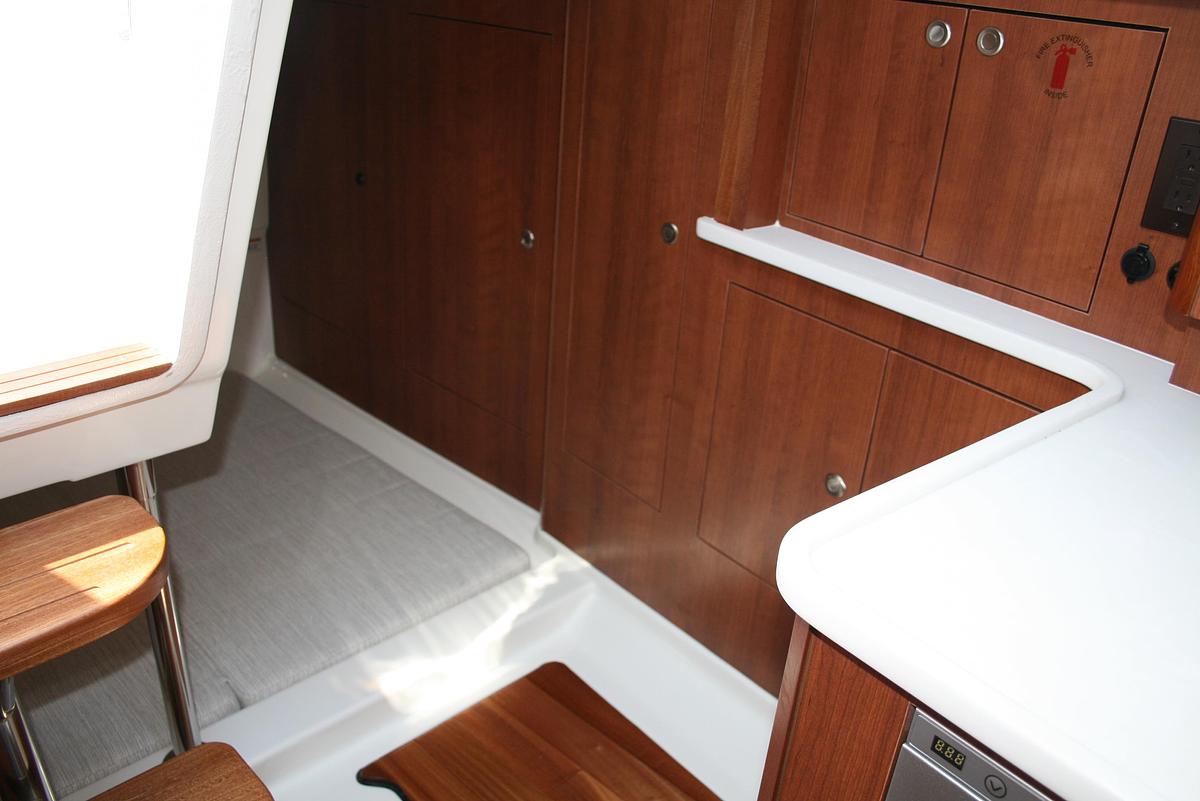 2025 Pursuit OS 325 Offshore