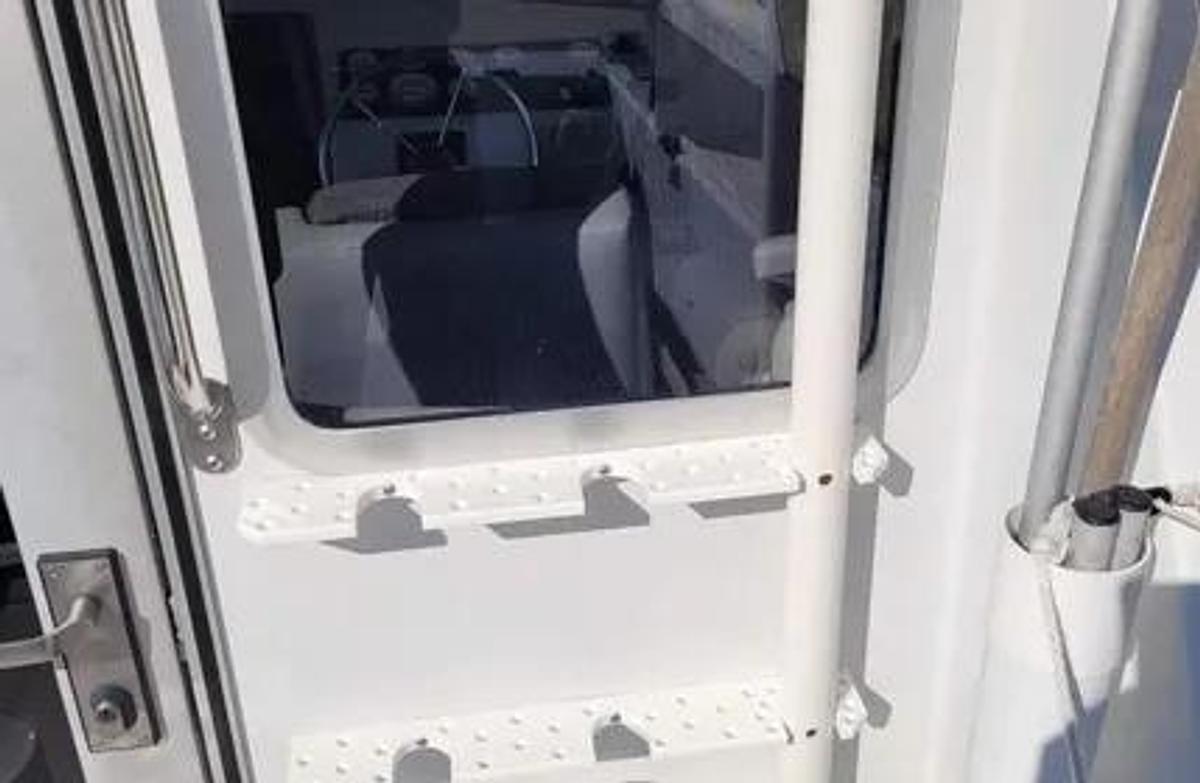 Used 1998 Sea Sport 2400XL