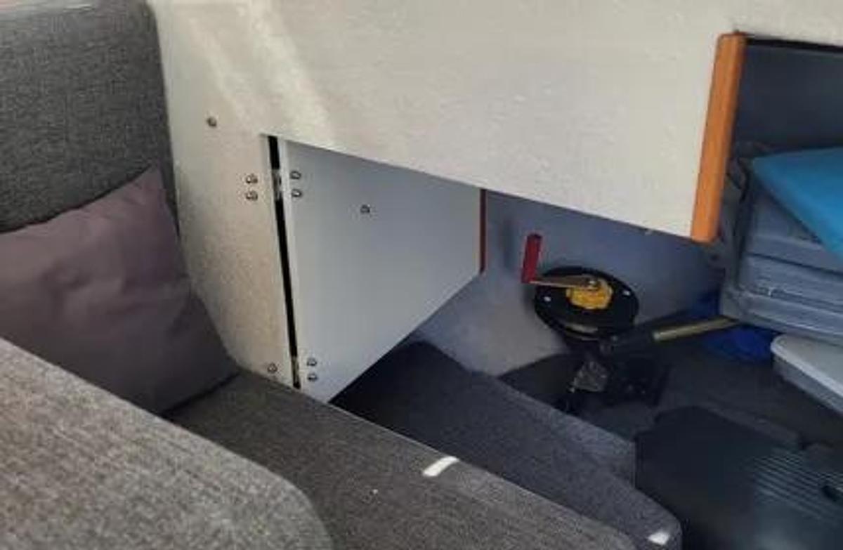 Used 1998 Sea Sport 2400XL