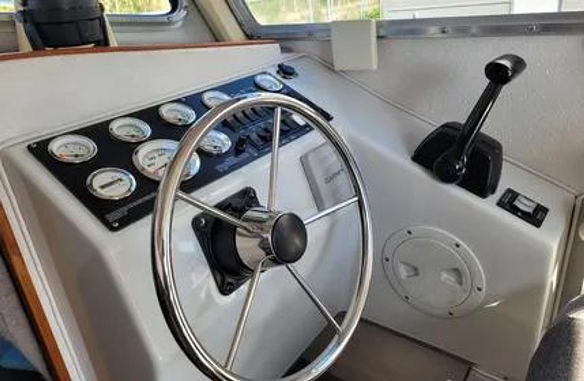 Used 1998 Sea Sport 2400XL