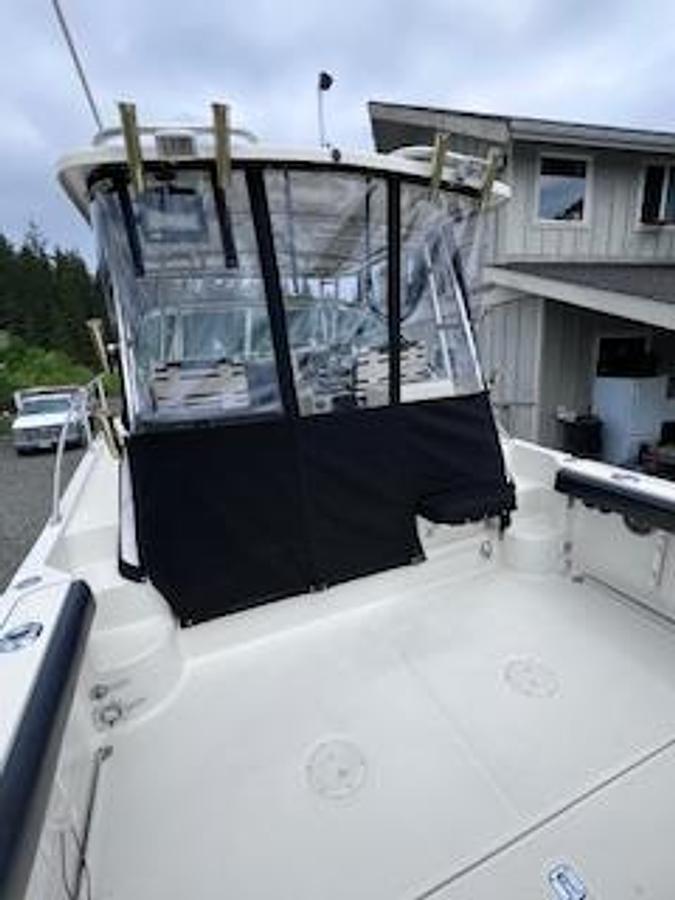 Used 2005 Pursuit 3370 Offshore