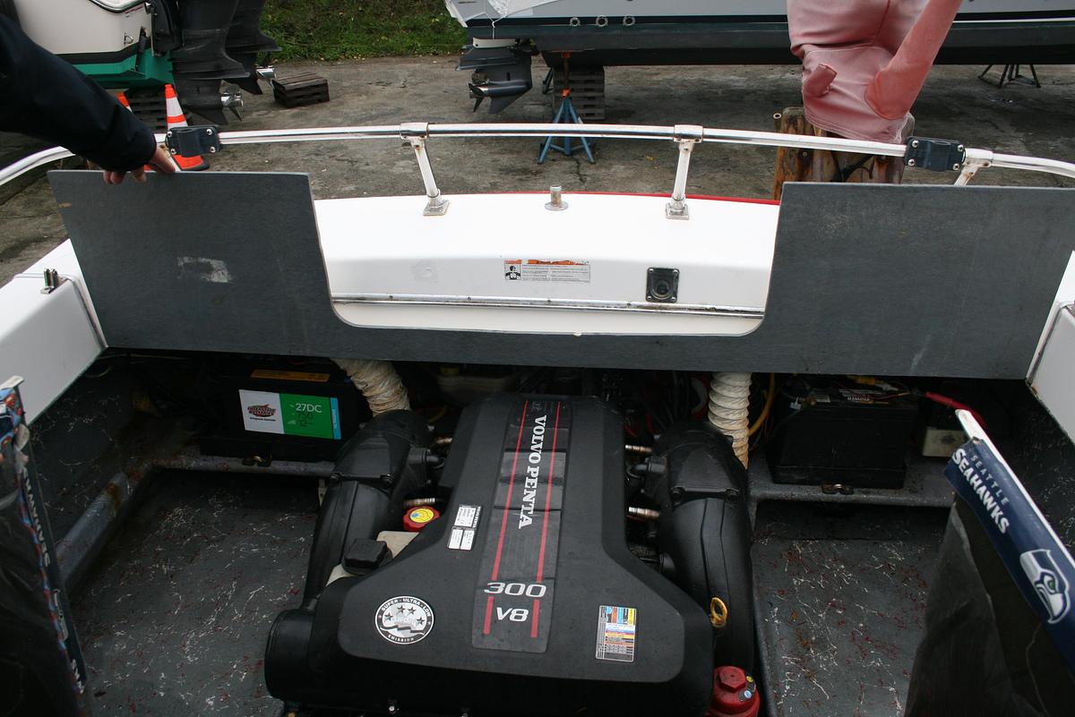 Used 1991 Olympic 23' Runabout