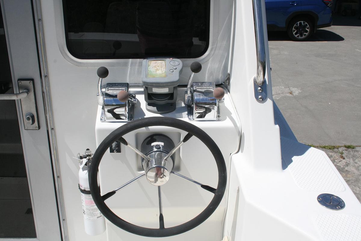 Used 2002 Sea Sport 24 Explorer