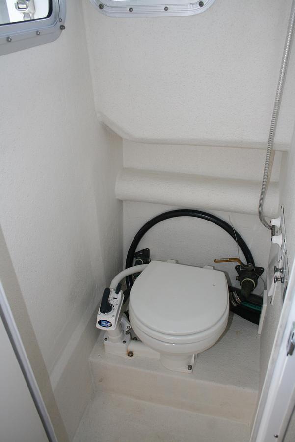 Used 2003 SeaSport 2400 Explorer