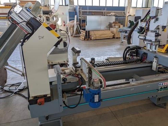 Used Frame door machine Essepigi Horizon in refurbishment - Macchina per telai Essepigi Horizon in fase di ricondizionamento  Horizon