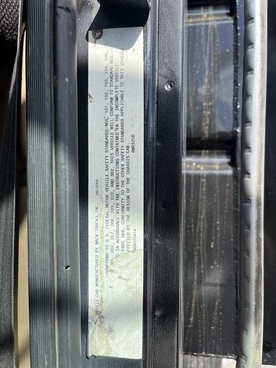 Used 2006 MACK CV713 Granite 5606