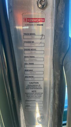 Used 2011 Kenworth T800 Tri-Axle Dump Truck