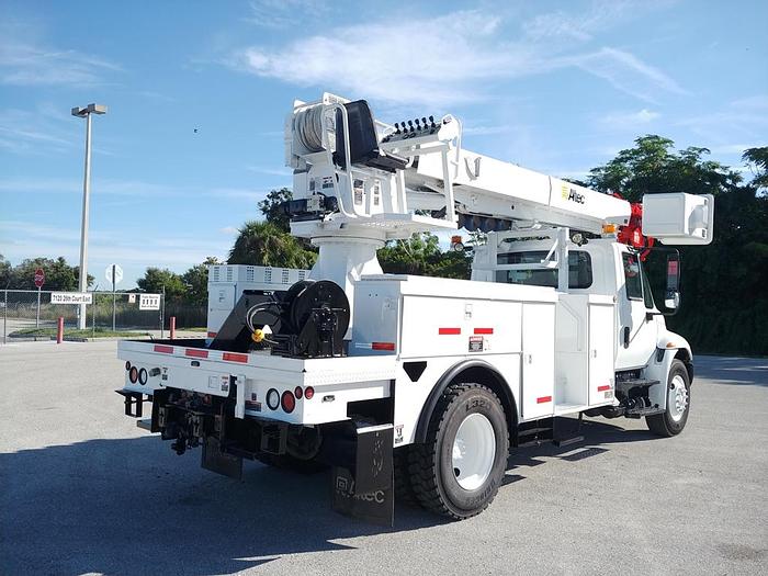 Used Altec DM47-TR Digger Derrick on 2007 International 4300 Utility Truck - 80412