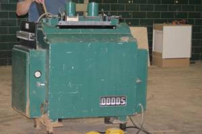 Used Dodds SE-15 Dovetail Machine
