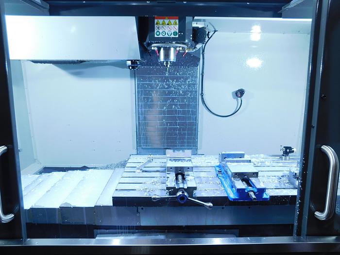 Used *LOW HOURS* 2023 HAAS VF3SSYT CNC VERTICAL MACHINING CENTER
