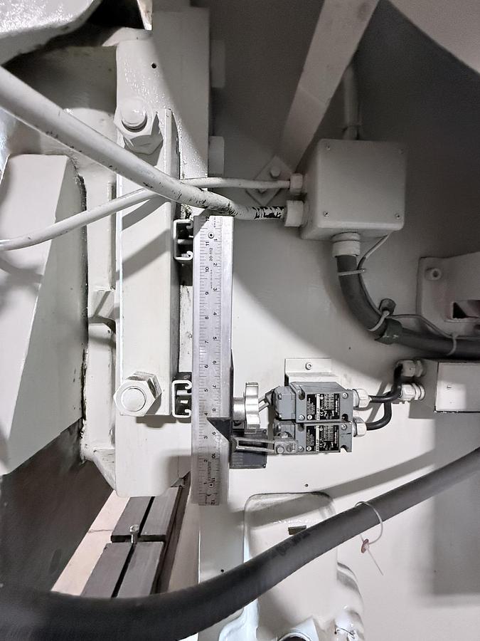 Used Cincinnati 90-10 Press Brake
